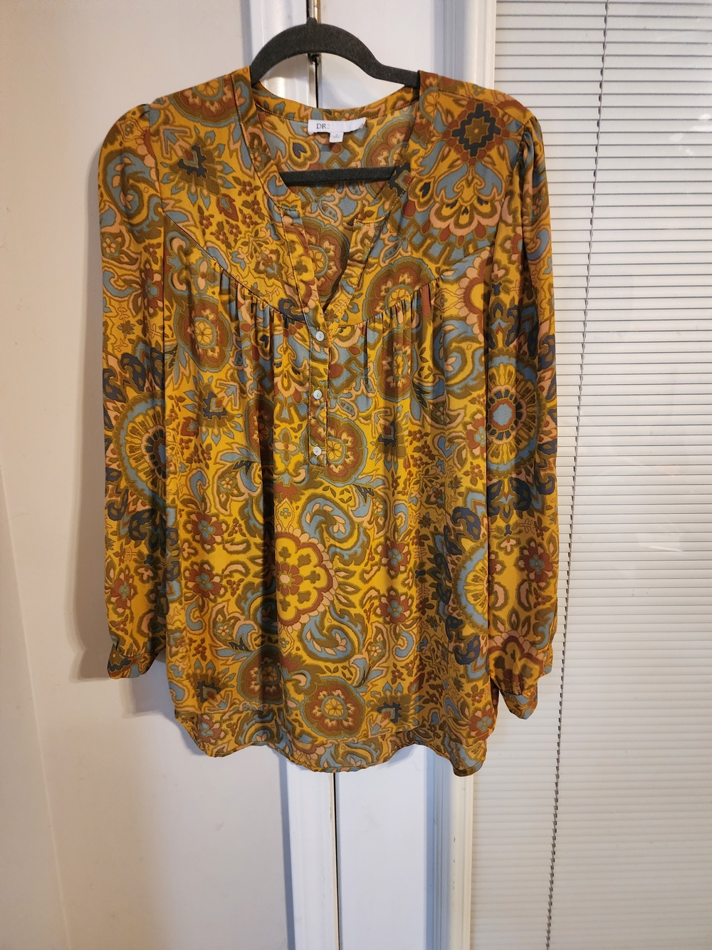 DR2 Mustard Multicolor Paisley V-Neck Blouse